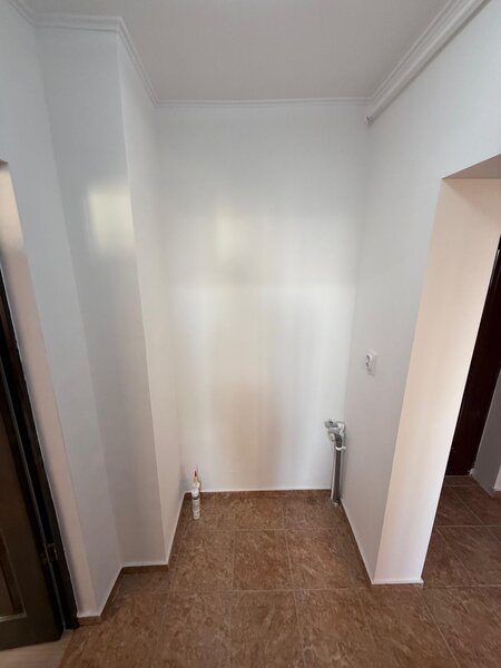 Brancoveanu, Lamotesti, de vanzare 2 camere renovat, mobilat.